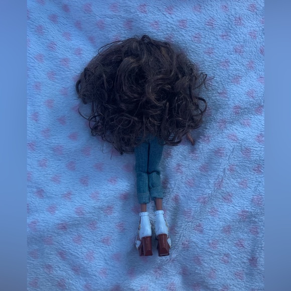 2015 “hello my name is yasmin” bratz doll - Picture 2 of 3